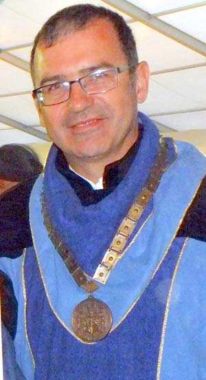 Csobolya lovag főpohárnok